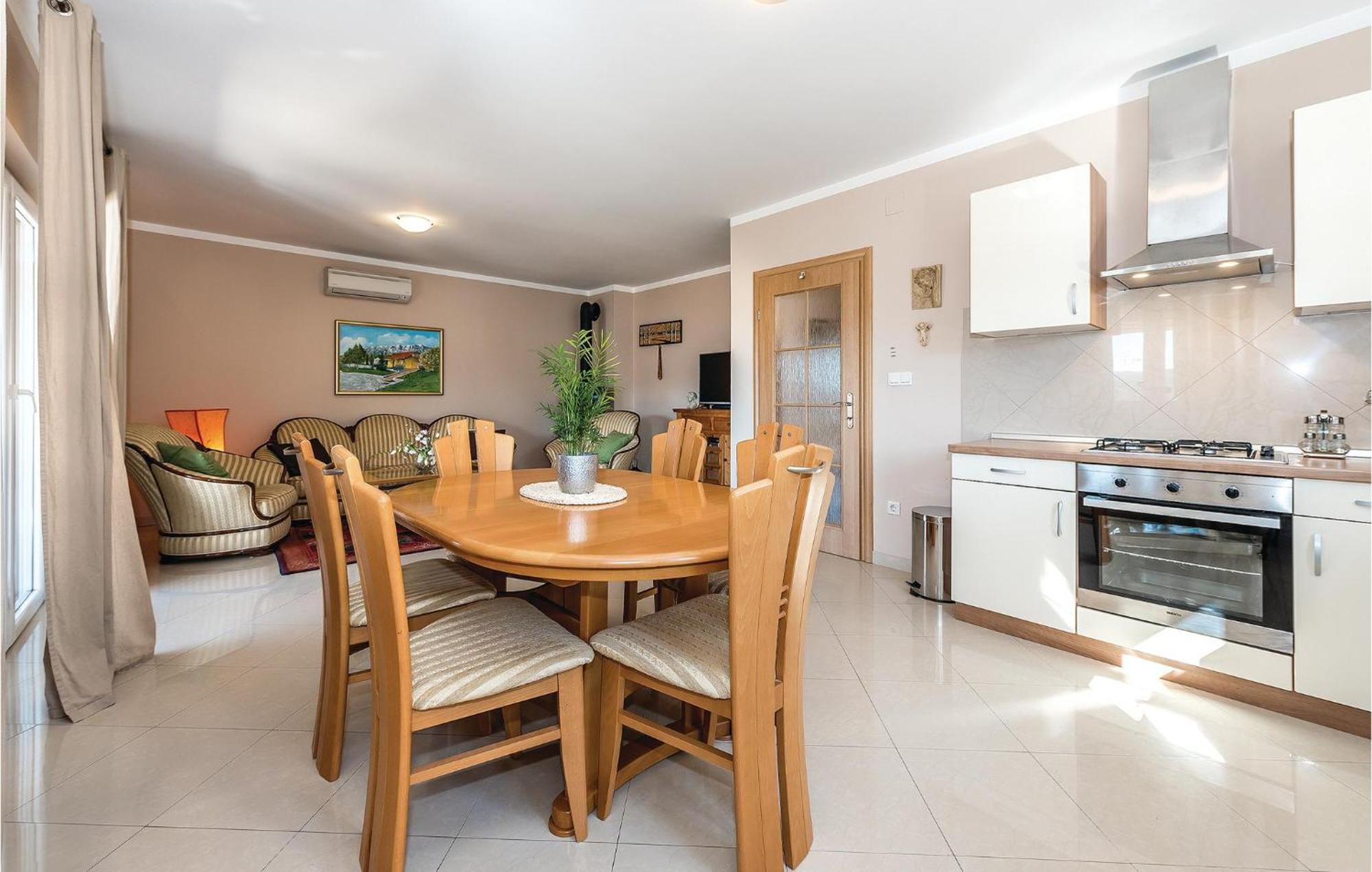 Gorgeous Home In Kijevo With Kitchen Zewnętrze zdjęcie