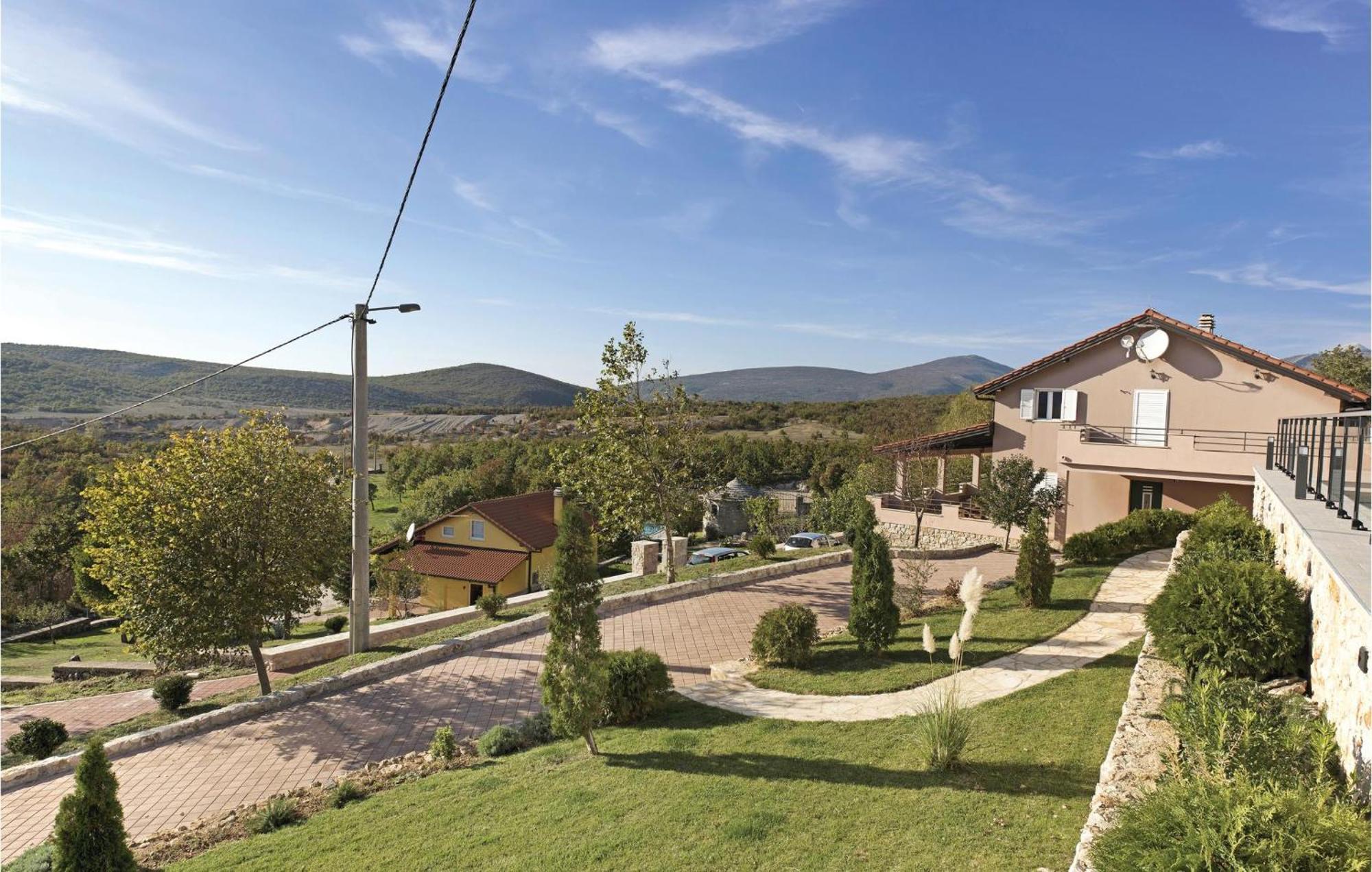 Gorgeous Home In Kijevo With Kitchen Zewnętrze zdjęcie